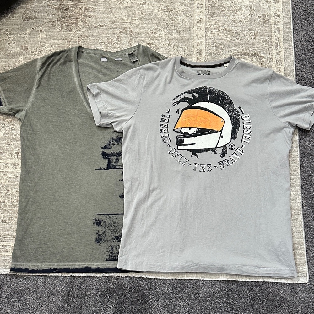 Diesel Bundle of two Men’s Large Gray Short Sleeve Graphic Tees.